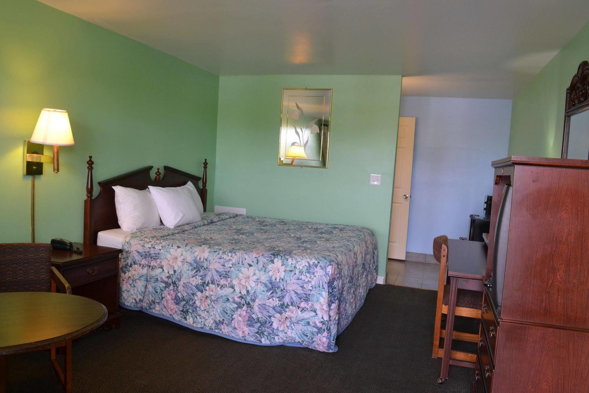 Budget Inn Christiansburg Esterno foto