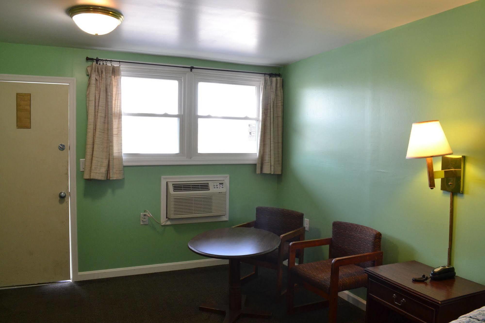 Budget Inn Christiansburg Esterno foto